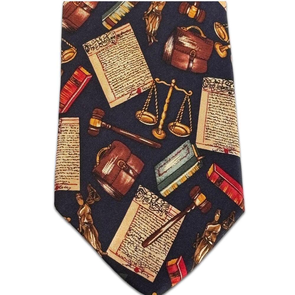 Vintage Alynn Neckwear Novelty Lawyer Print Tie Navy Blue Made In USA Silk